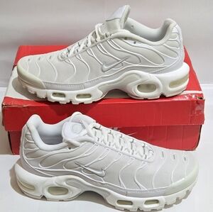 Nike Women's Air Max‎ Plus Shoes Low Top Sneakers, White